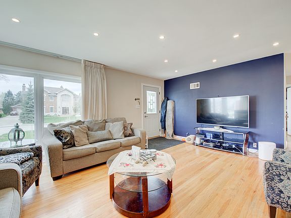 5th image of 7765 N Nora Ave