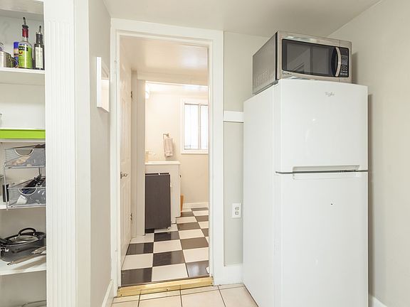 4th image of 3212 Adeline St