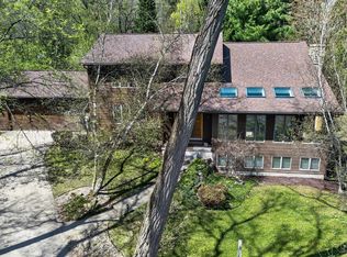 5 Wood Crest Ct, Madison, WI 53705