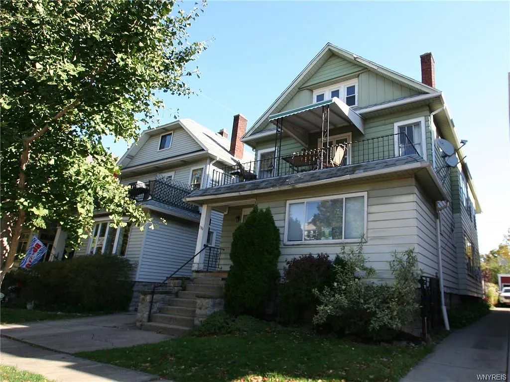 179 Claremont Ave photo 1