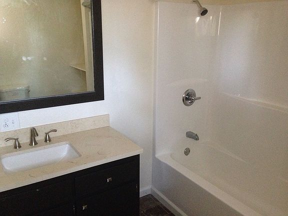 4th image of 274 Farrar Dr