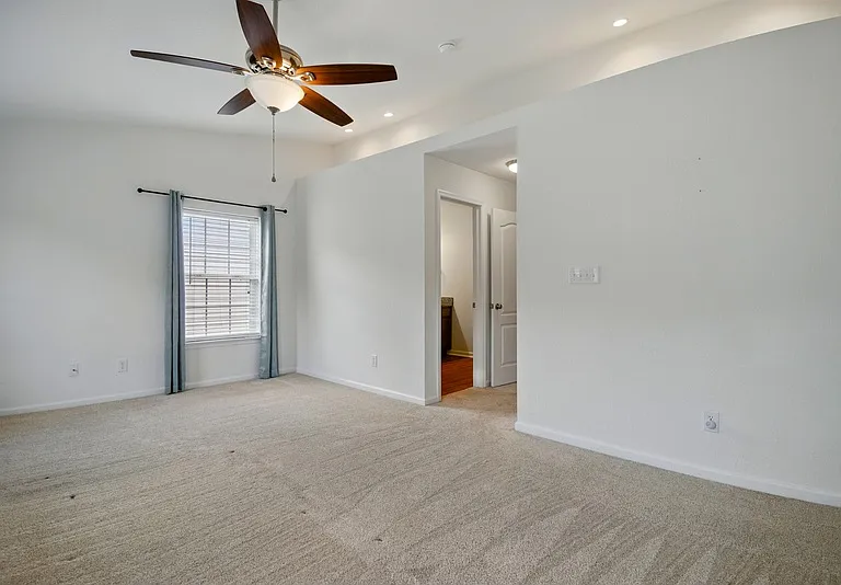 1301 Teton Cir — Photo 34