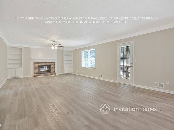4th image of 994 Oak Moss Dr