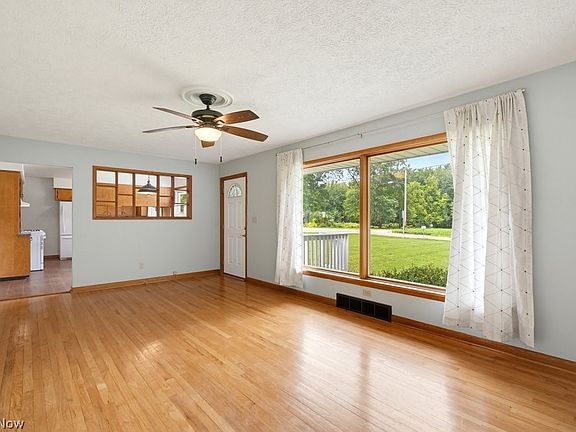 5th image of 3454 Shellhart Rd