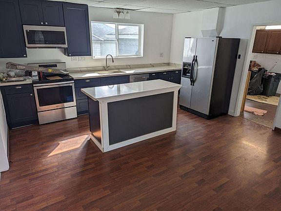 3rd image of 411 S 6th St