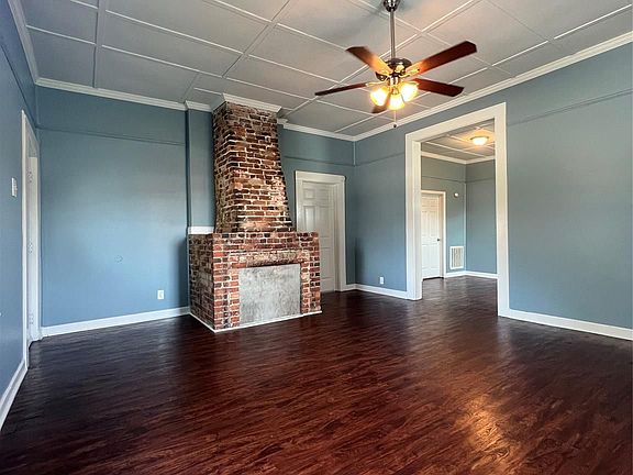 2nd image of 904 W Main Ave