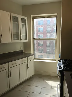 Rented by C&C Apartment Management LLC | media 9