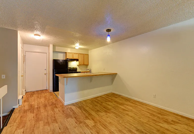 1065 University Ave #102 — Photo 4