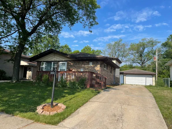 16452 George Dr, Oak Forest, IL 60452