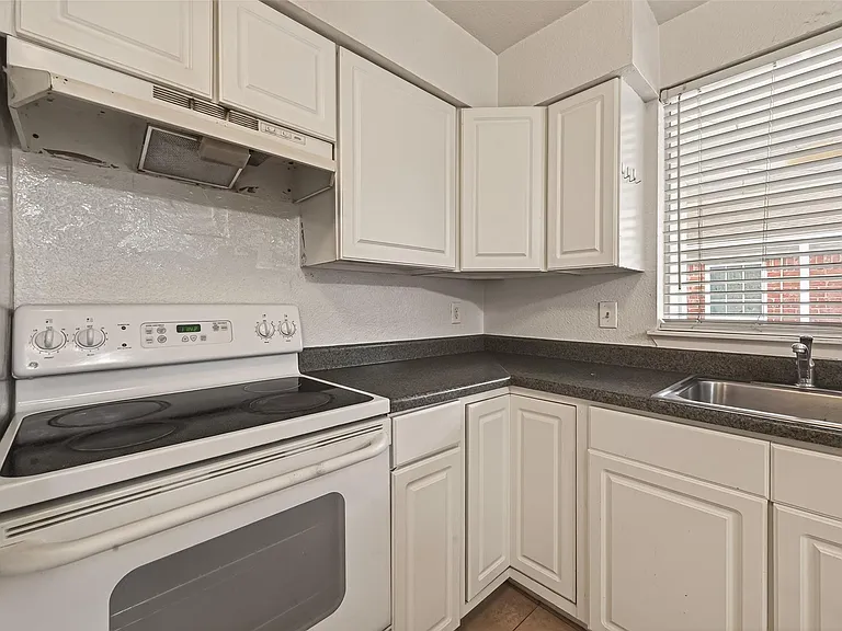 9201 Clarewood Dr #191 — Photo 12