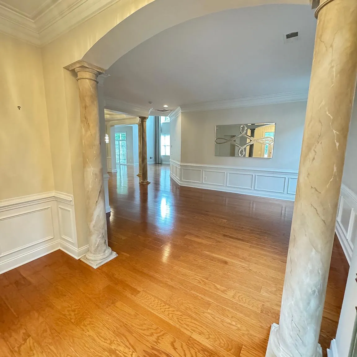 4 bed, 3428 sqft, $4,200 — Photo 3