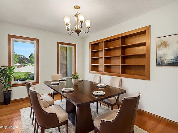 5th image of 2660 Alexander Ct