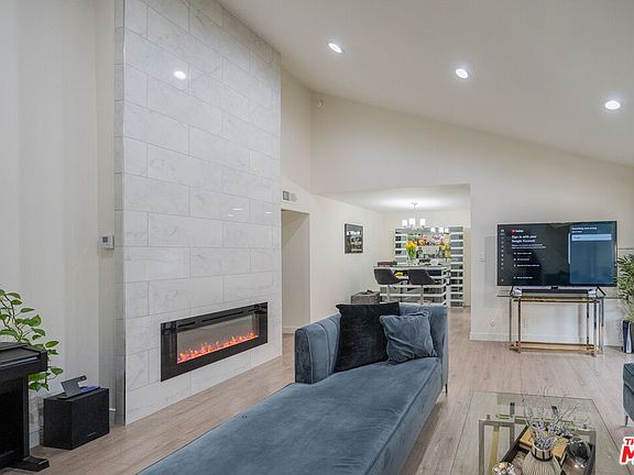 3rd image of 15425 Sherman Way APT 241