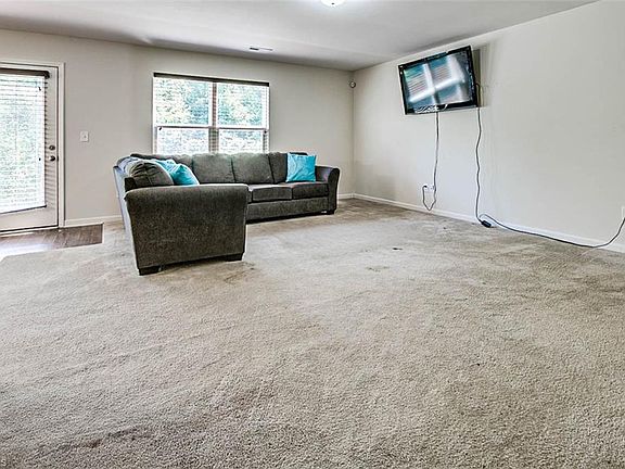 4th image of 3508 Whitworth Dr
