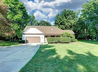 2020 Shenandoah Dr, Troy, OH 45373