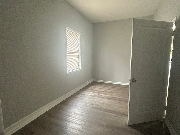 130 N Main St #5 — Photo 7