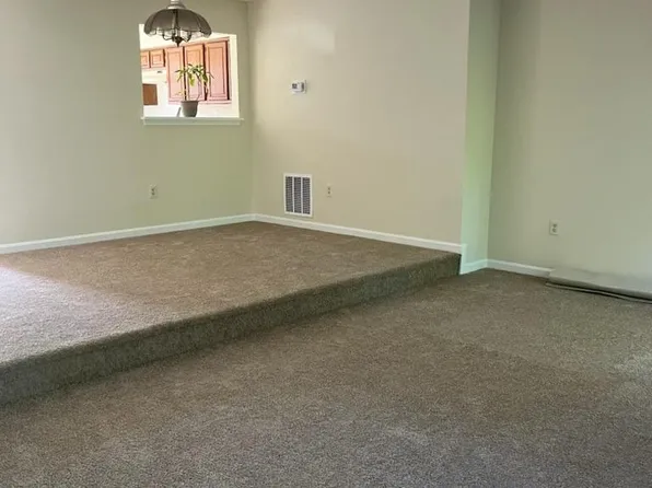 7720 Jacobs Dr, Greenbelt, MD 20770