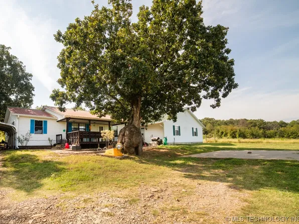 43505 210th Ave, Howe, OK 74940