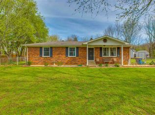 351 Hickory Ln, Bowling Green, KY 42101