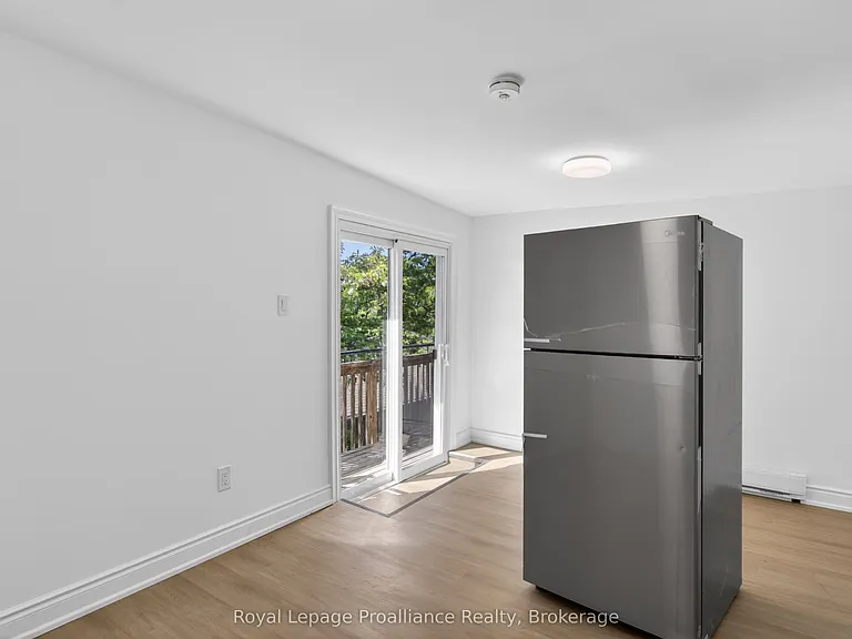 171 Hazlitt St #1 — Photo 7