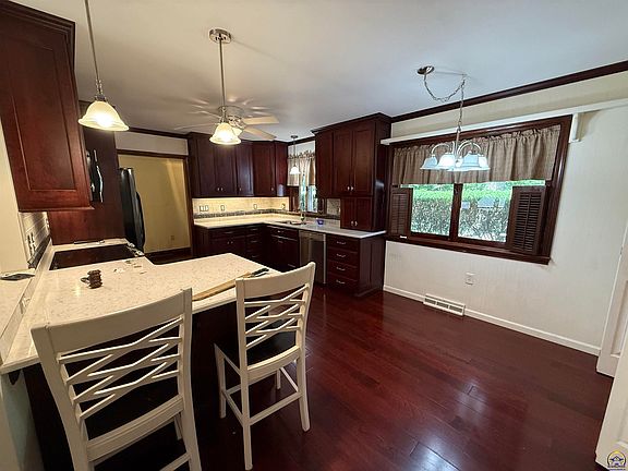 4th image of 4116 NE Kimbal Rd