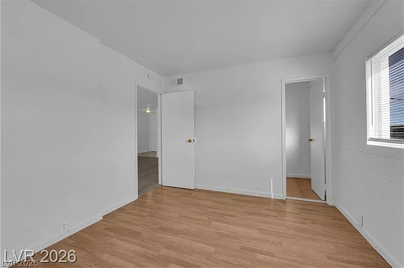 2 bed, 2.0 bath, 3880 sqft, $1,050 — Photo 4