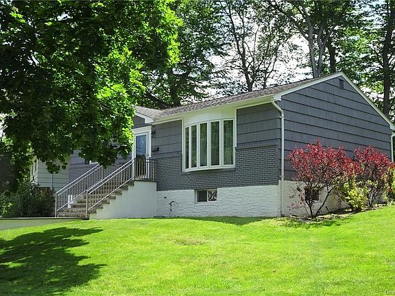 2nd image of 65 Greentree Dr