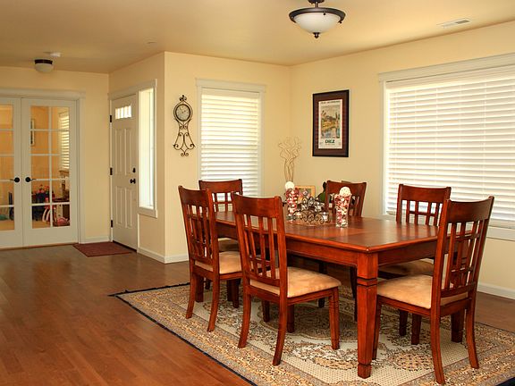 Entryway & Diningroom