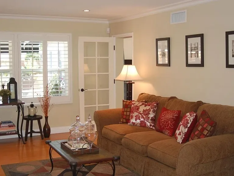 1324 E Rose Ave — Photo 5