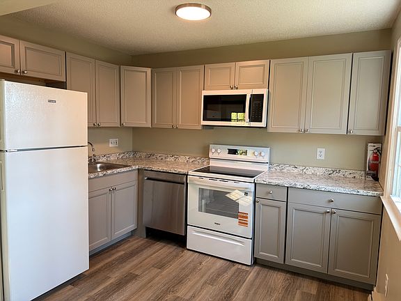 5th image of 239 Old Farms Rd APT 18A
