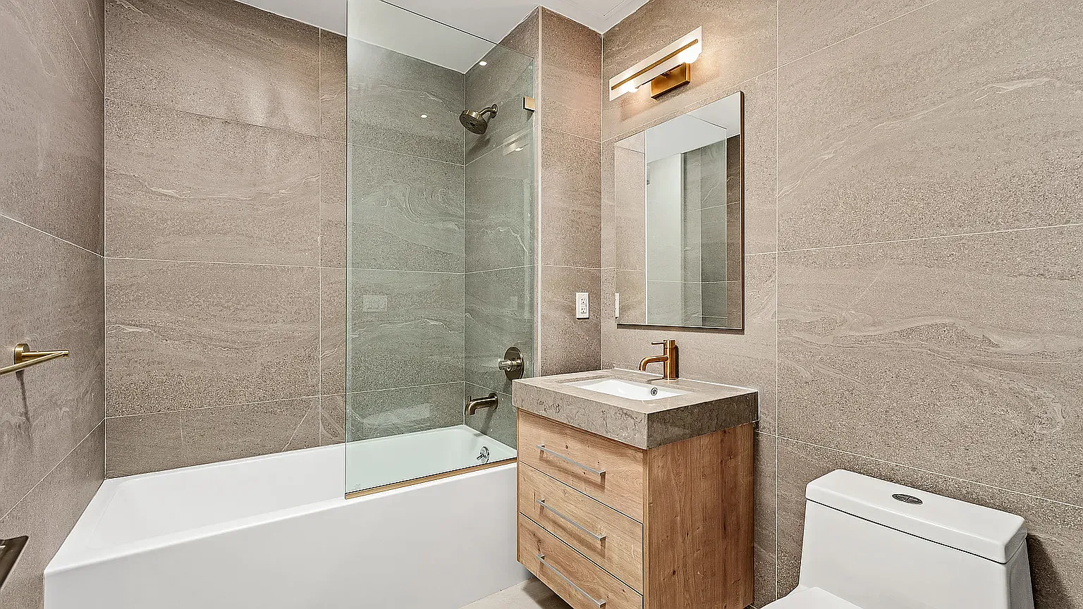 526 Baltic Street — Photo 3