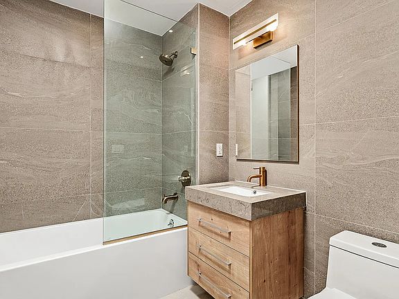 3rd image of 526 Baltic St #5D