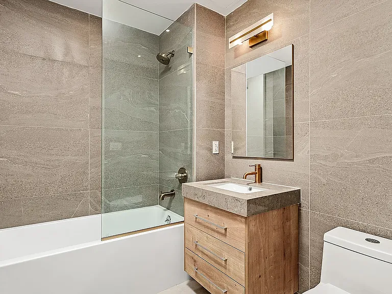 526 Baltic St #7D — Photo 3