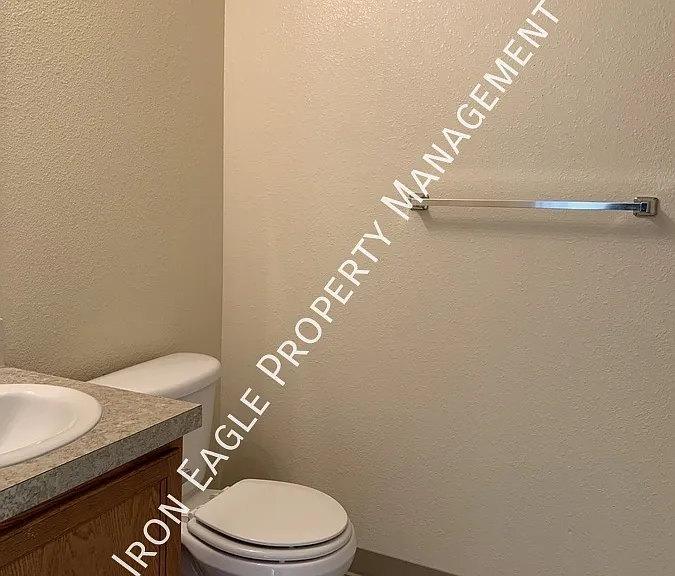 5908 W Port Ln #101 — Photo 11