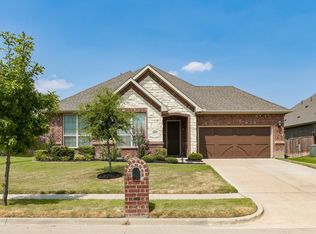 4511 Sunflower Dr, Mansfield, TX 76063