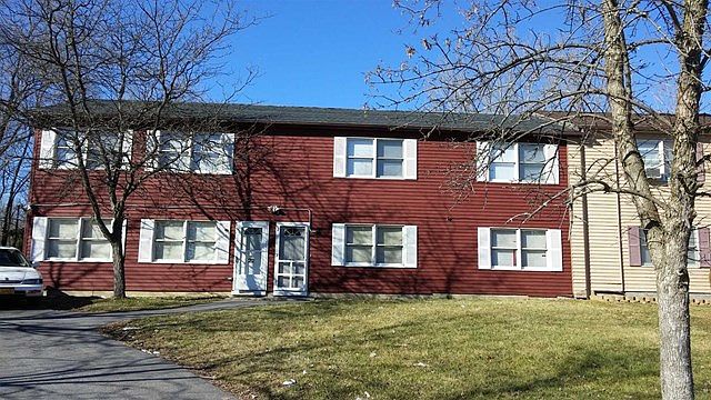 1st image of 21 Williamsburg Dr