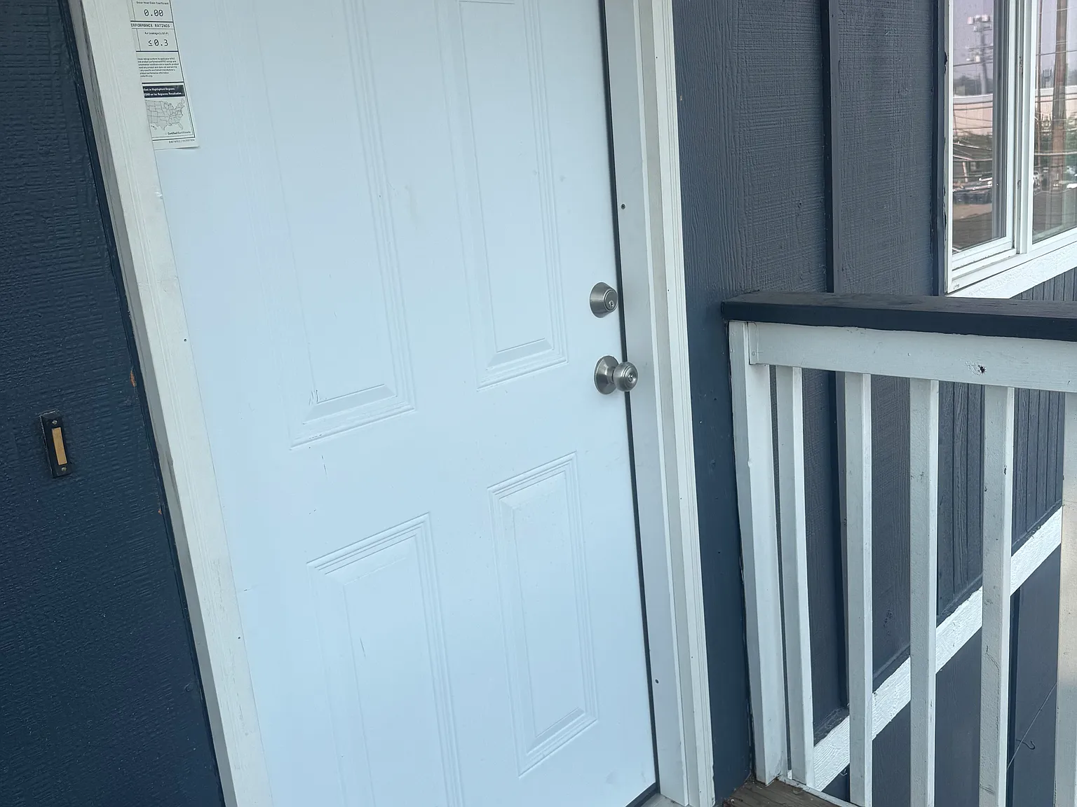 2 bed, 884 sqft, $2,100 — Photo 1