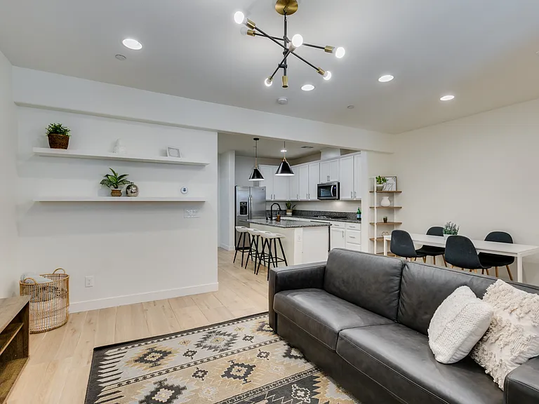 77 Alamere Falls Dr — Photo 18