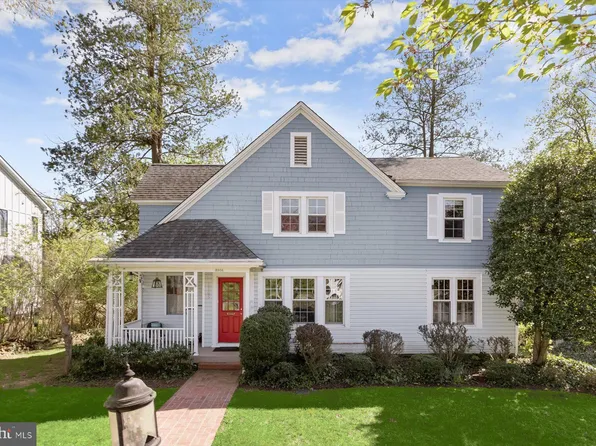 3906 Dresden St, Kensington, MD 20895