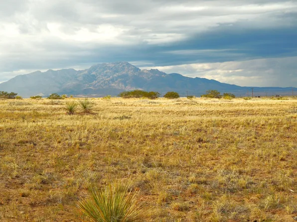 194 Gardenia Rd, Veguita, NM 87062