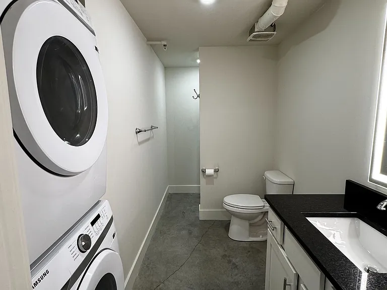 1201 N Central St #2 — Photo 6