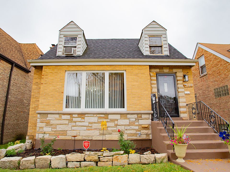 1st image of 3424 N Oak Park Ave