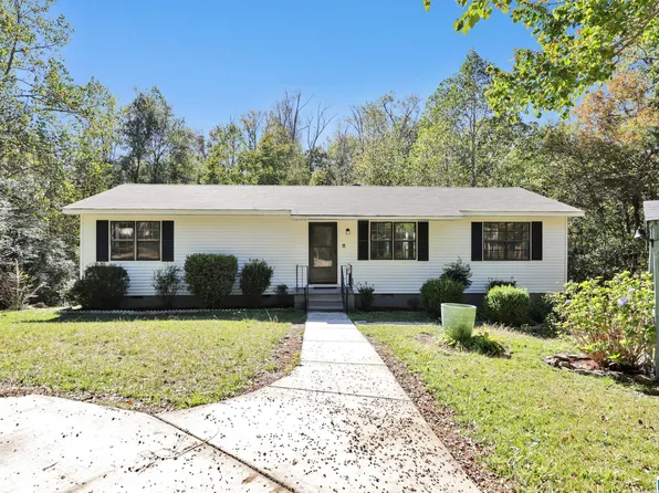 912 Clark Mountain Rd N, Bessemer, AL 35023