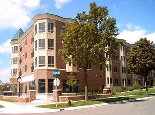 Oaks Hiawatha Station, Minneapolis, MN 55406