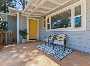 107 1st St, Healdsburg, CA 95448
