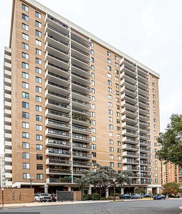 2nd image of 3800 Fairfax Dr APT 709