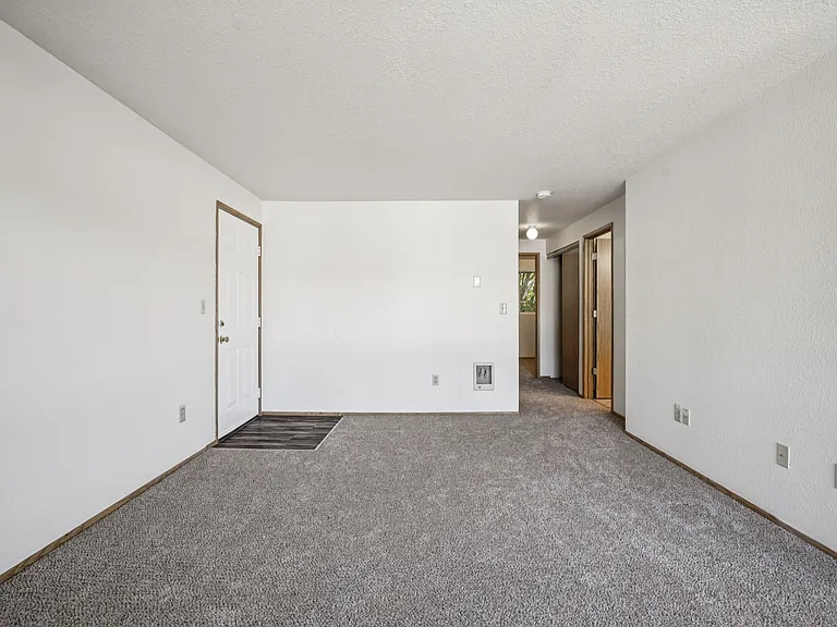 Madras Apartments — Photo 35