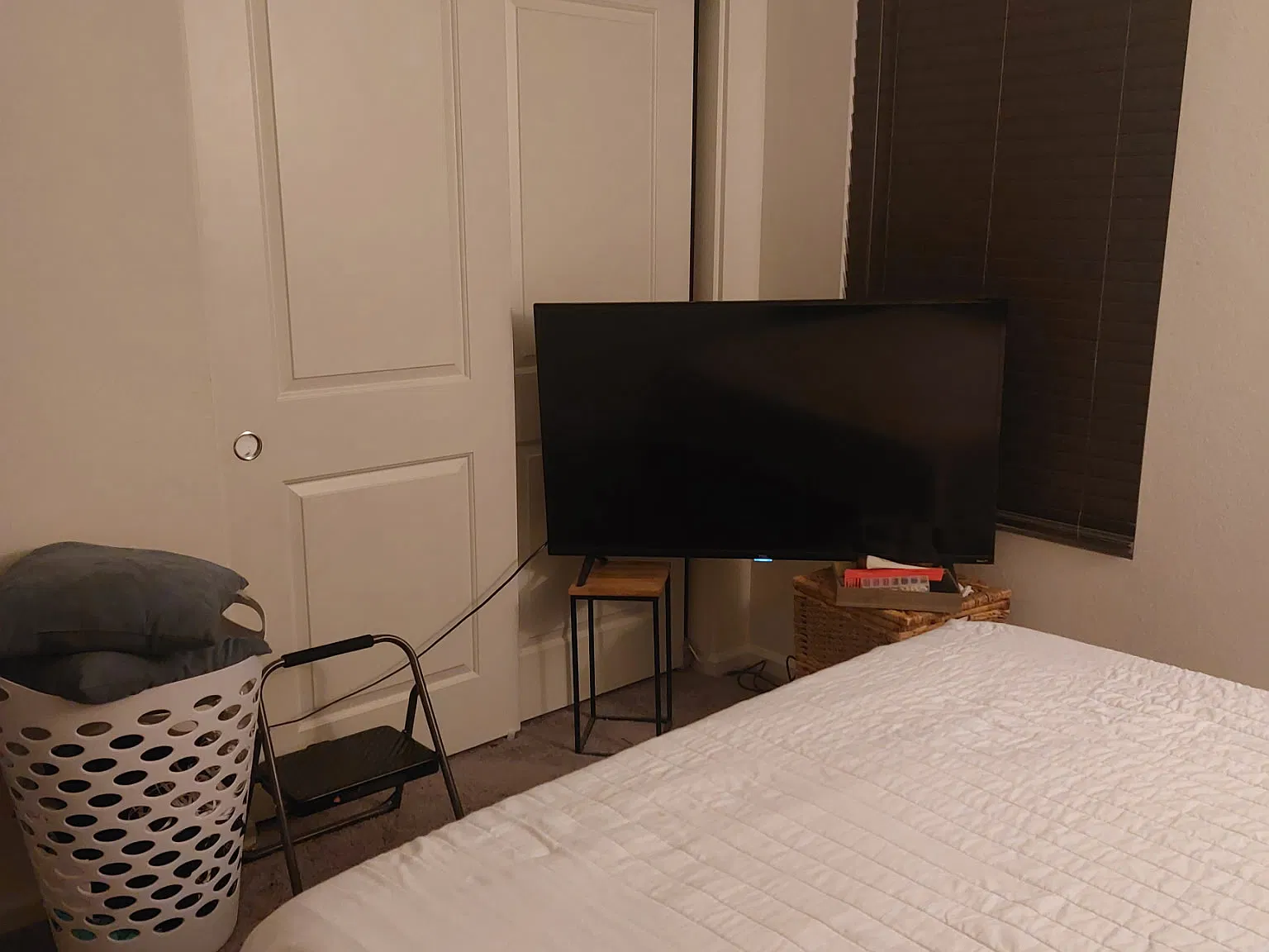 5 bed, 2466 sqft, $750 — Photo 4