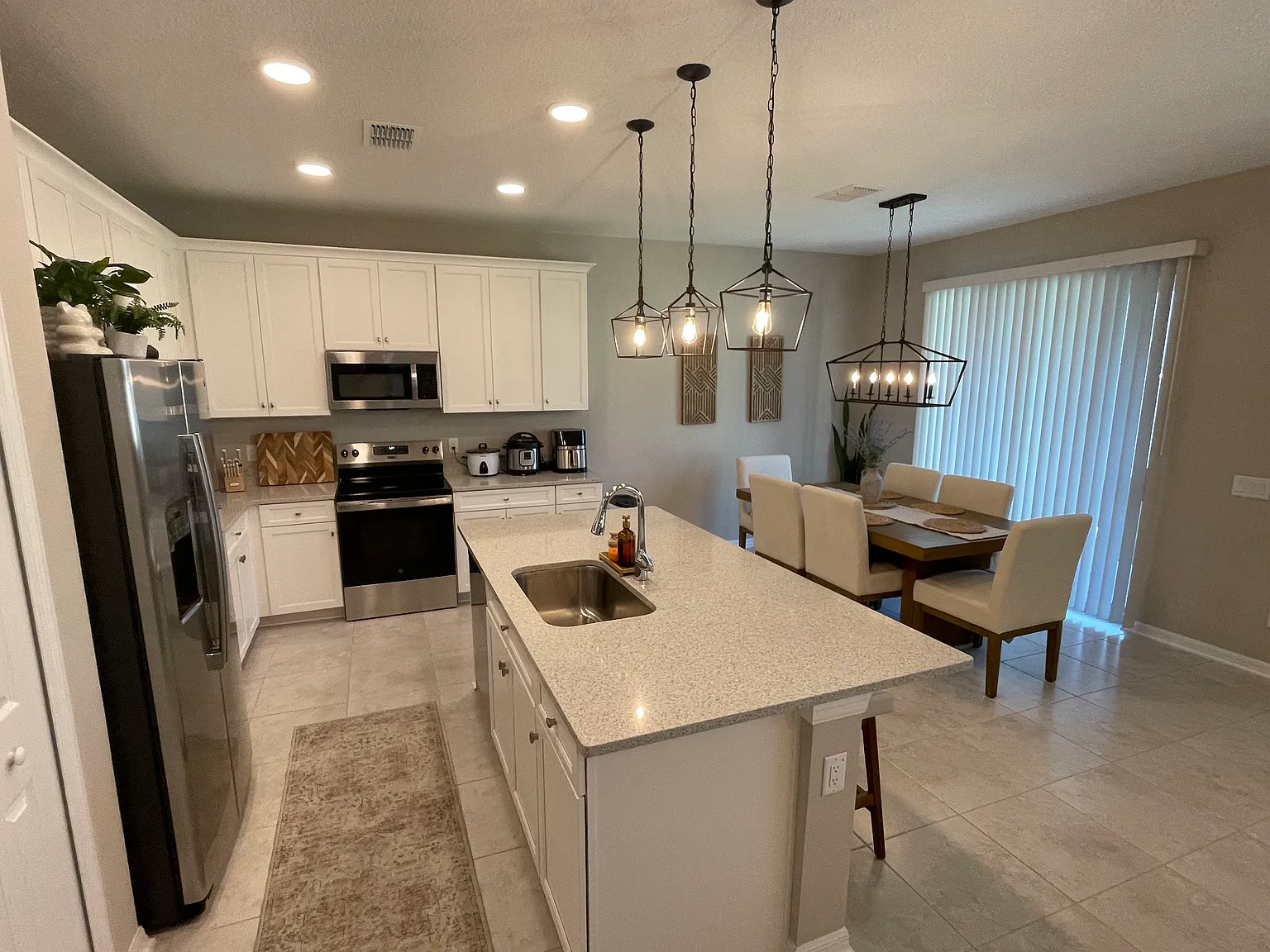 4 bed, 2143 sqft, $2,750 — Photo 4