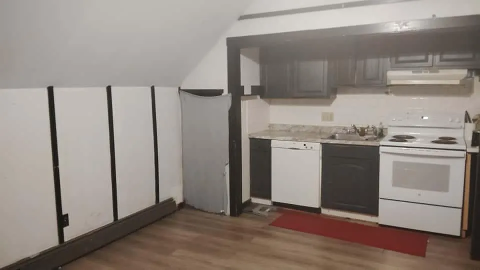 36-38 Oliver Street - Unit 3 — Photo 1